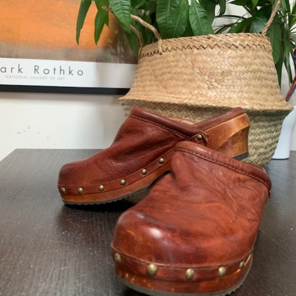FRYE campus leather clogs